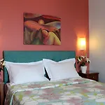 Amaryllis Aparthotel 3*