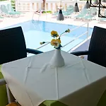 Amaryllis Hotel apartamentowy 3*