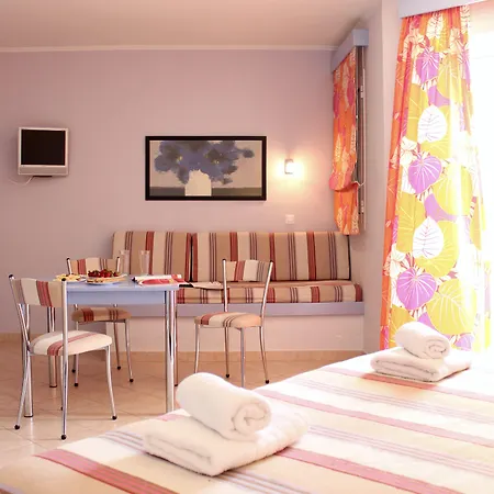 Hotel apartamentowy Amaryllis 3*