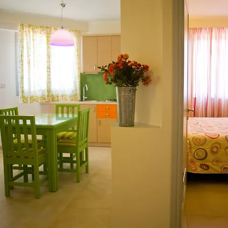 Amaryllis Hotel apartamentowy Tolón