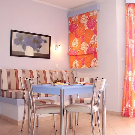 Amaryllis Hotel apartamentowy 3*