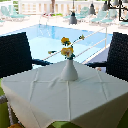 Amaryllis Hotel apartamentowy 3*