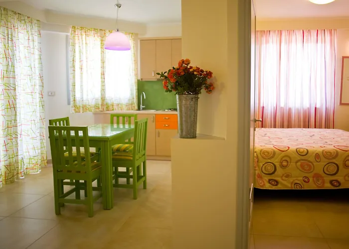 Amaryllis Appart hôtel Tolón